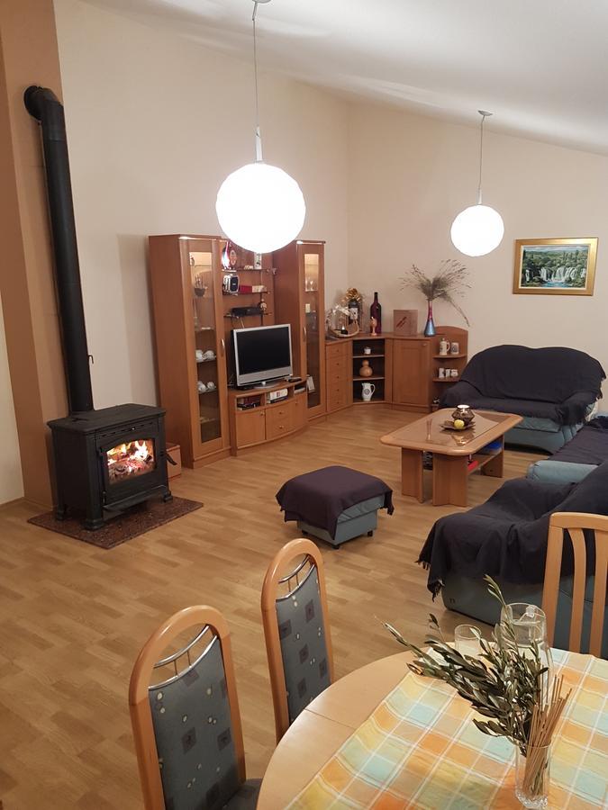Guest House Kravica Ljubuški エクステリア 写真